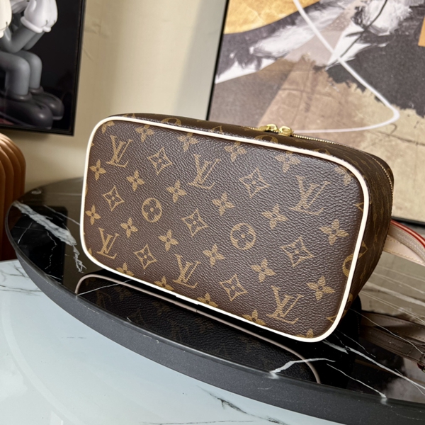 ルイヴィトンバッグ内部構造